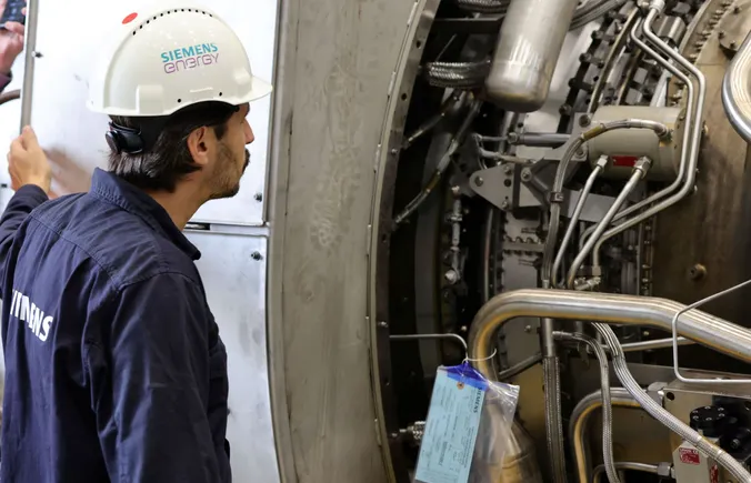 Siemens’ gas turbine backlog nears 70 GW as company expands manufacturing