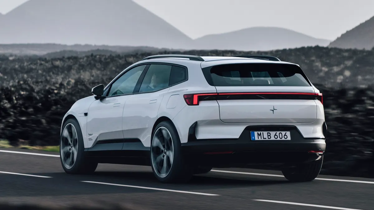 Polestar 4 SUV 2026