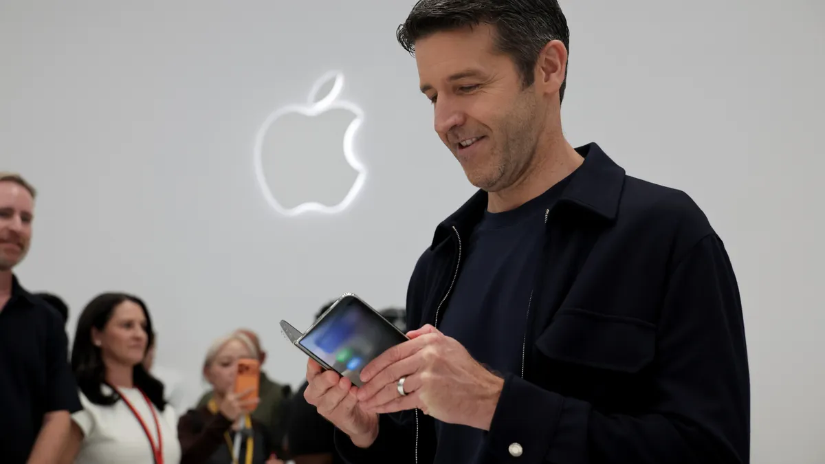 Klarna Apple leasing consumer finance iPhones devices BNPL