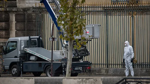 Louvre, jewelry heist, angle grinders, truck-mounted furniture elevator