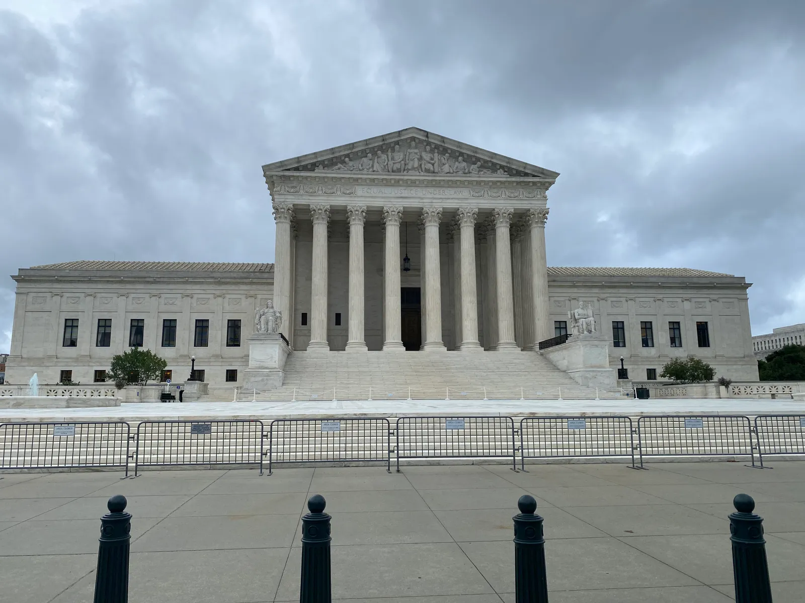 Supreme Court of the United States exterior