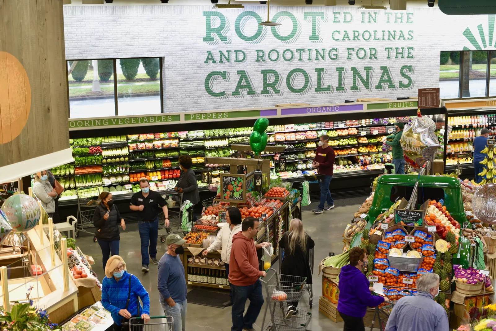 Lowes Foods produce department