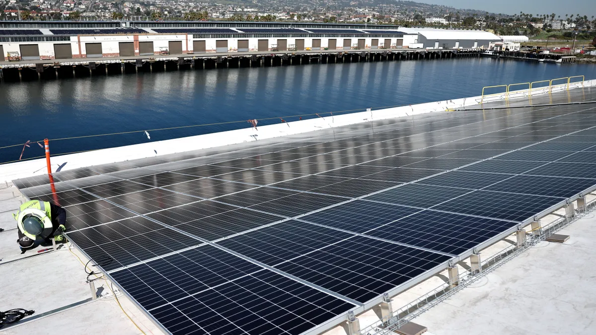 Solar power units being installed in LA.