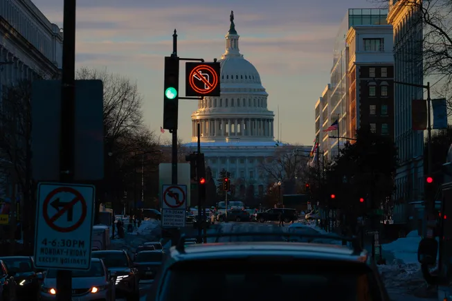 Last-minute deal spares federal construction from government shutdown