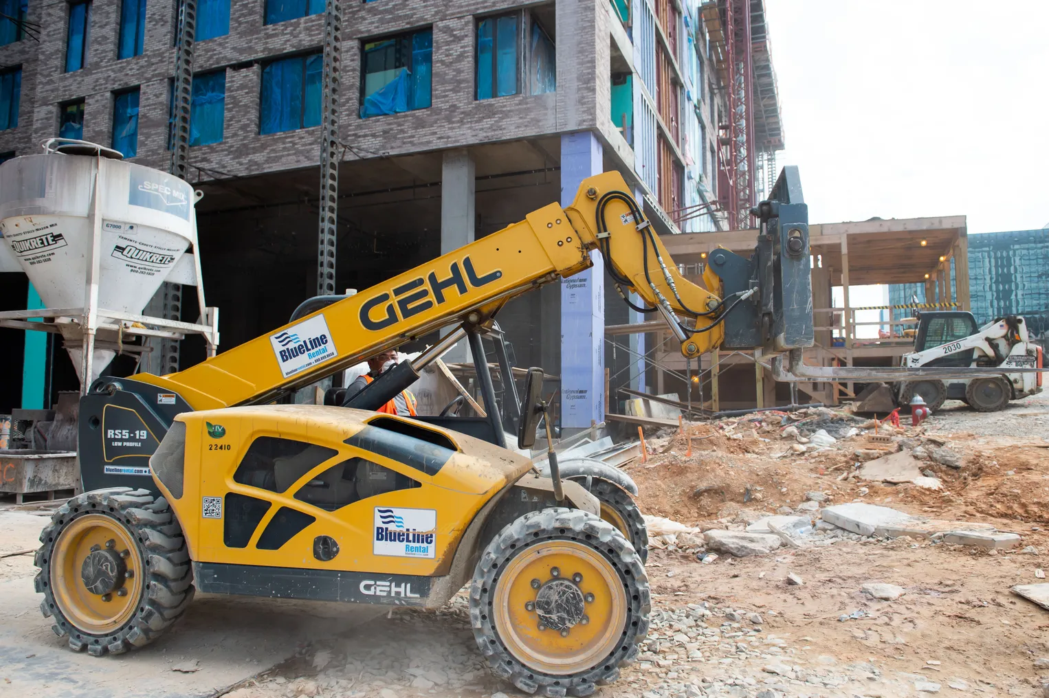 Picture of telehandler on construction site