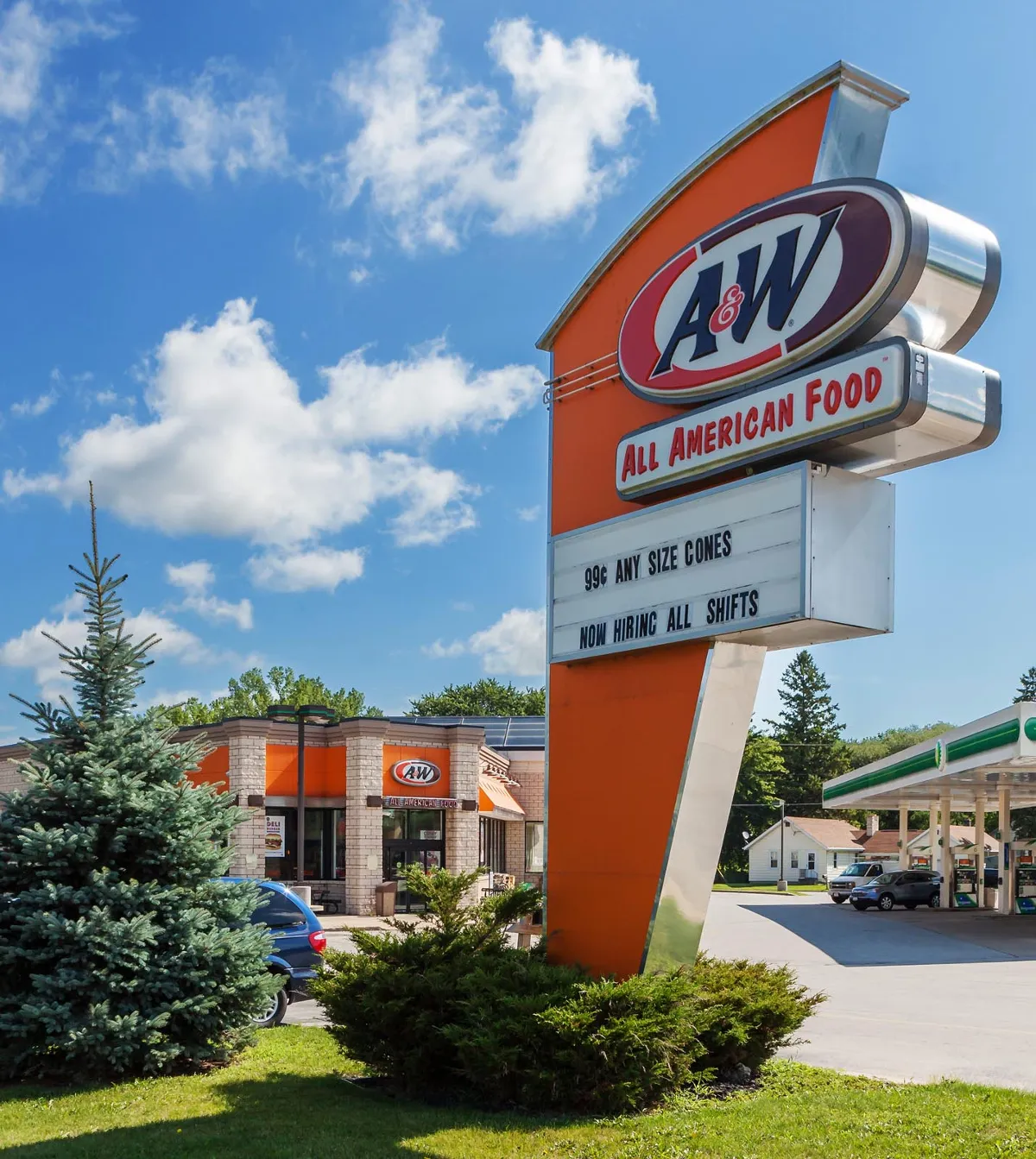 An A&W sign