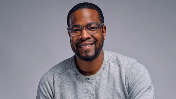 A portrait of Sean Tresvant, Taco Bell's incoming CEO.