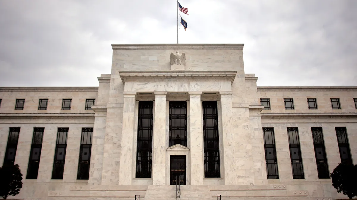 Fed cites Washington state bank embroiled in Ponzi scheme allegations |  Banking Dive