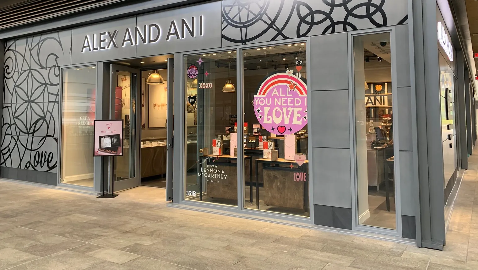 Exterior of an Alex and Ani storefront