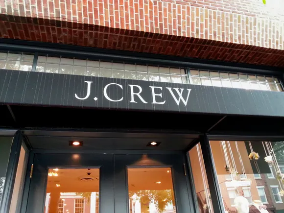 www.retaildive.com