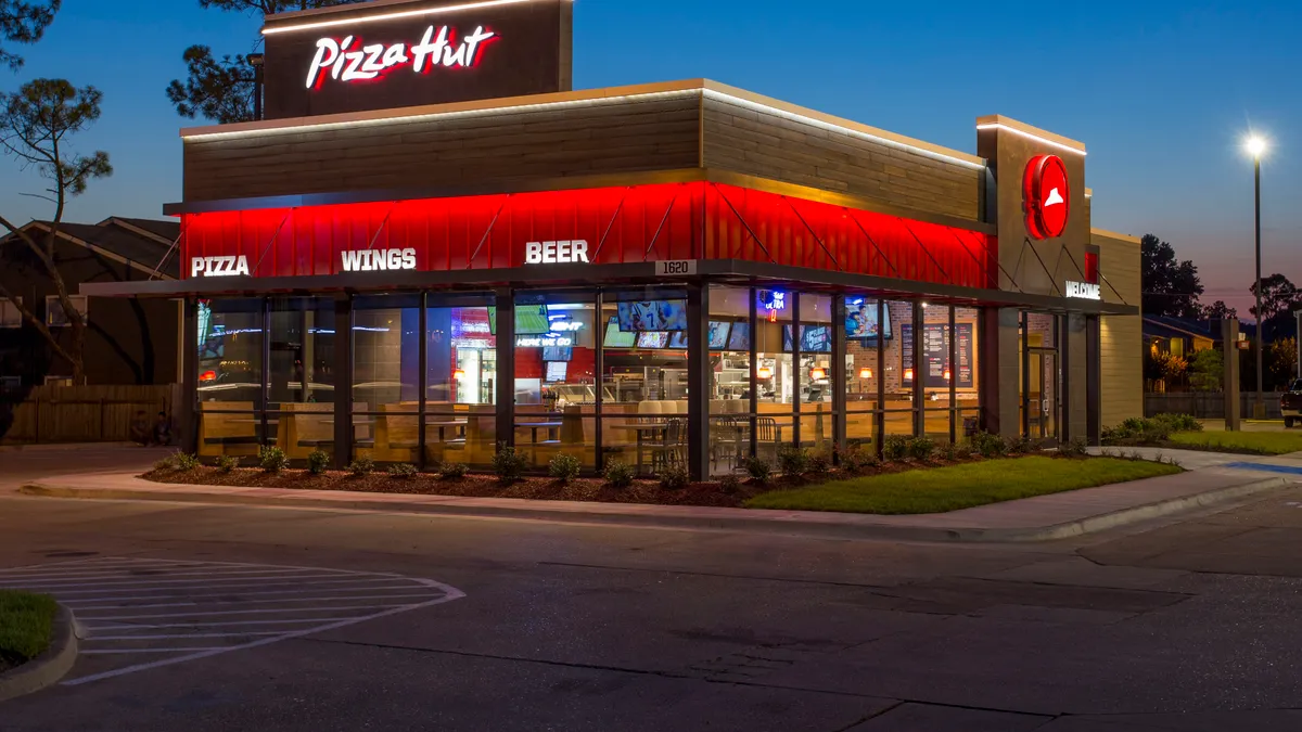 Pizza Hut new store concept retrieved by Marketing Dive on April 5, 2021