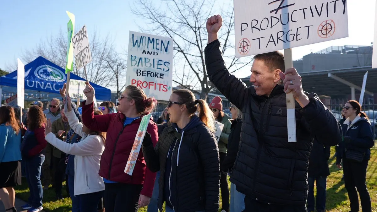 Kaiser Permanente nurses and other healthcare professionals on strike in Sacramento.