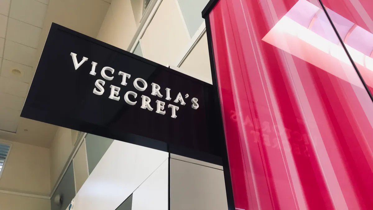 Picture of Victoria's Secret store sign