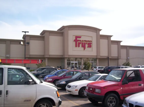 Fry's Electronics abruptly goes out of business, closes stores | Retail ...