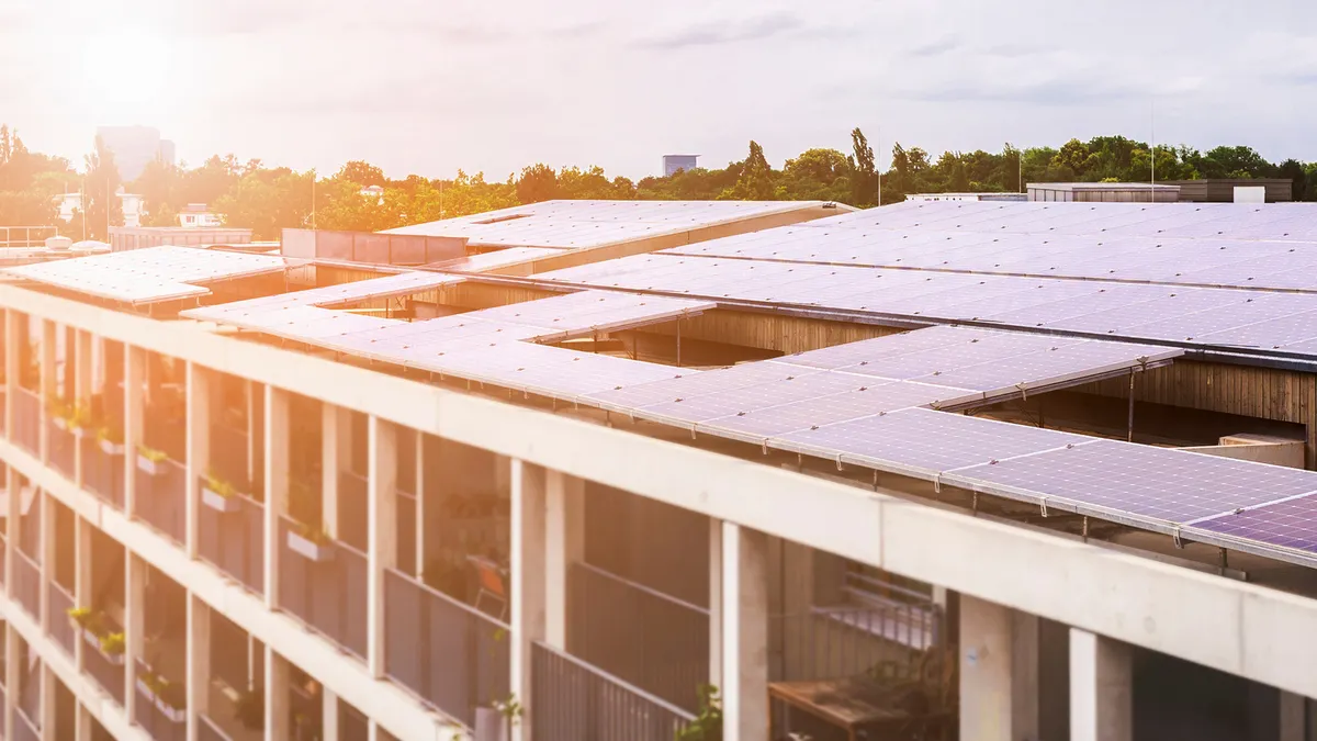 Watch How to Win Investors in the First 30 Days