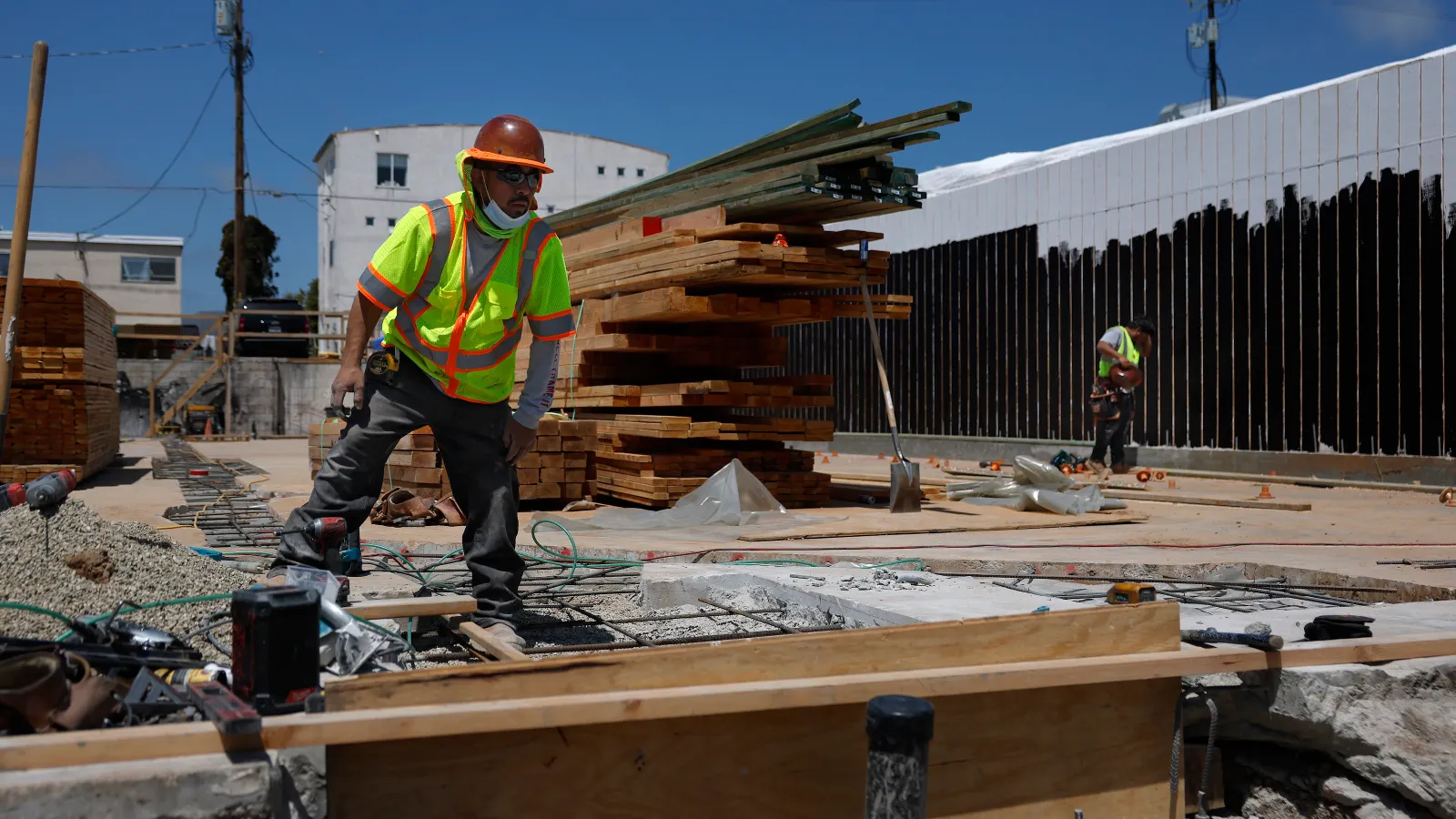 Private construction pullback drags down overall spending