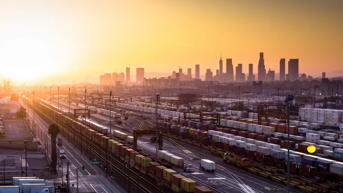 Intermodal freight yard