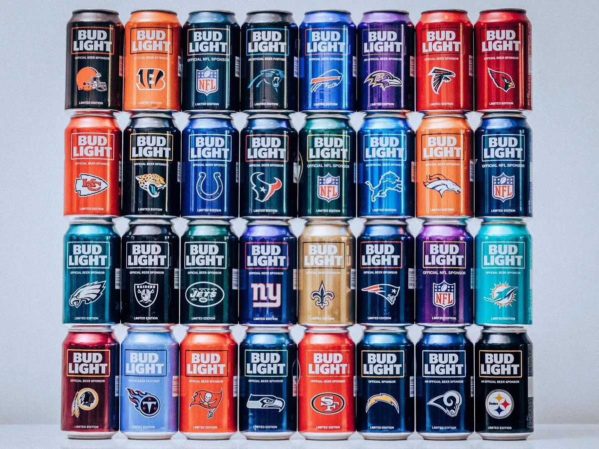 Bud Light NFL限定版355ml 30缶✖︎２ケース Bud Light releases NFL team packaging | Beverage Industry