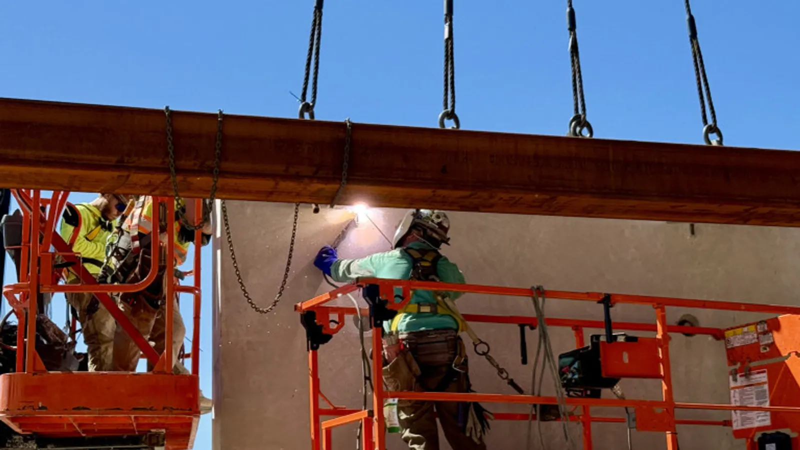 Punch List: Granite wins infrastructure jobs, Hensel Phelps reaches Tampa airport milestone
