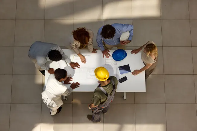Leadership Phases Crucial for Construction Firm Growth