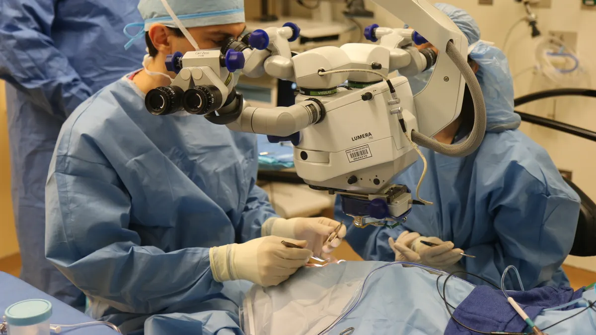 Dr. Jason Comander performs the first Luxturna surgery post-FDA approval on March 20, 2018 at Massachusetts Eye and Ear.