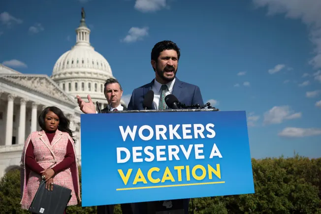 6 or more days of PTO can reduce turnover, study shows