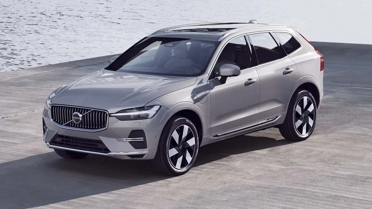 Volvo XC60 Recharge 2025