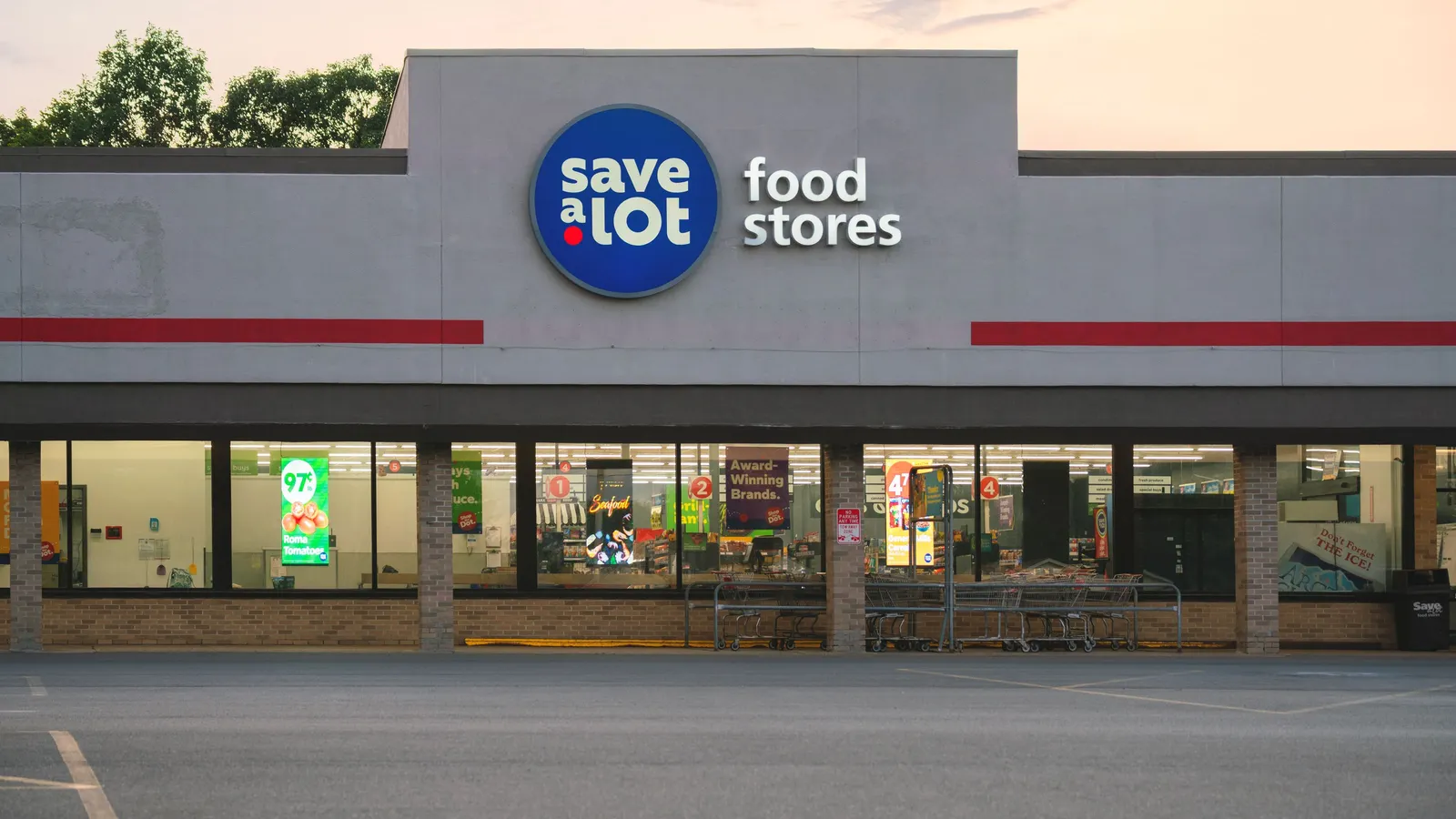 Save A Lot shed hundreds of stores over the past several years. What happened?