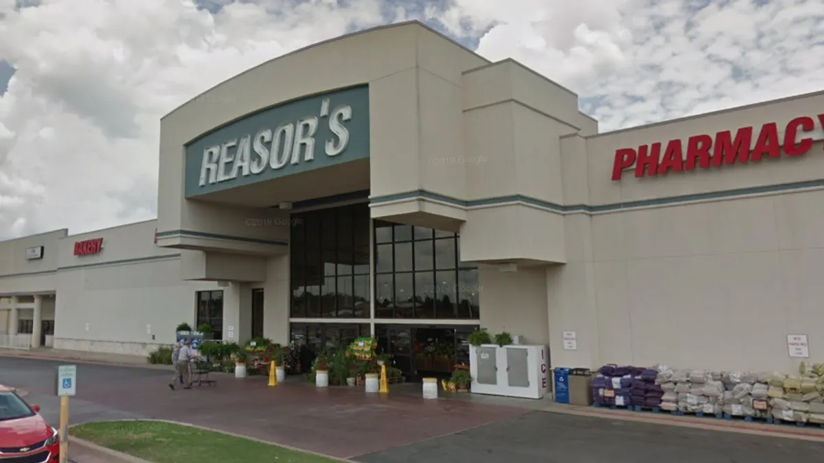 Exterior of a Reasor's store in Tulsa, Oklahoma