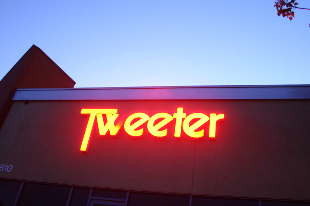 Tweeter audio equipment store went bankrupt in 2007 and liquidated in 2008