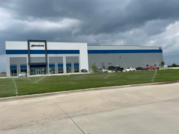 J&J Snack Foods optimizes distribution with second cold storage ...