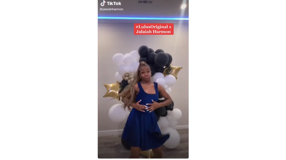 Jalaiah Harmon Renegade dance on TikTok