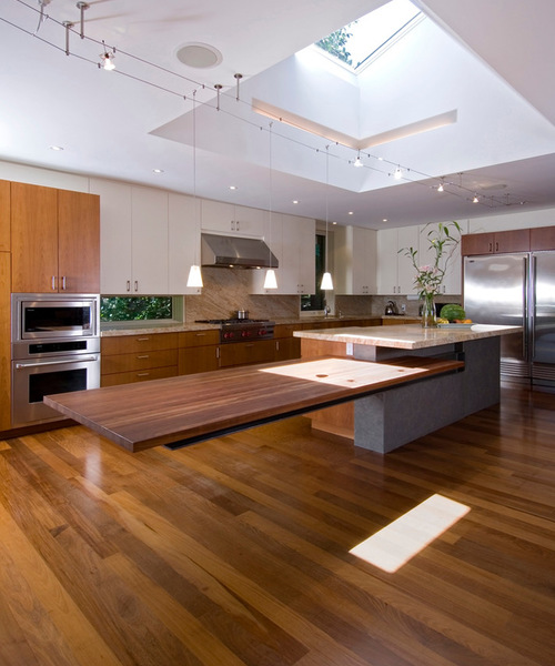 Cantilevered kitchen island courtesy Houzz