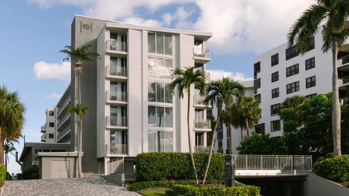 An exterior image of Hillsboro Beach Resort by Kasa.