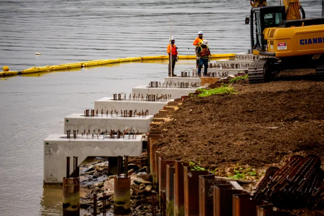 Construction weighs tariff hopes, doubts in H2 2025 | Construction Dive