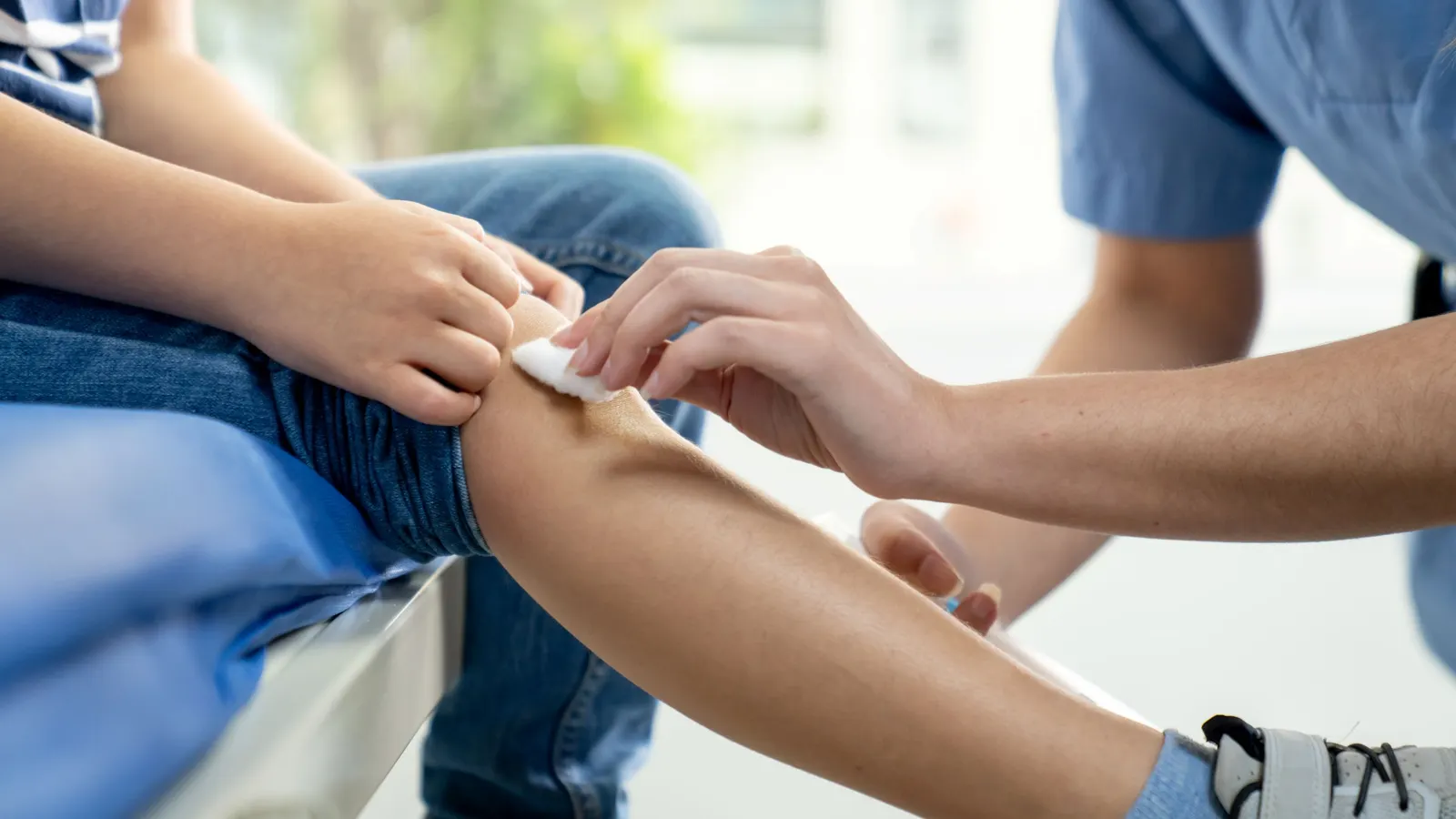 School nurses face unstable work conditions and burnout, report says