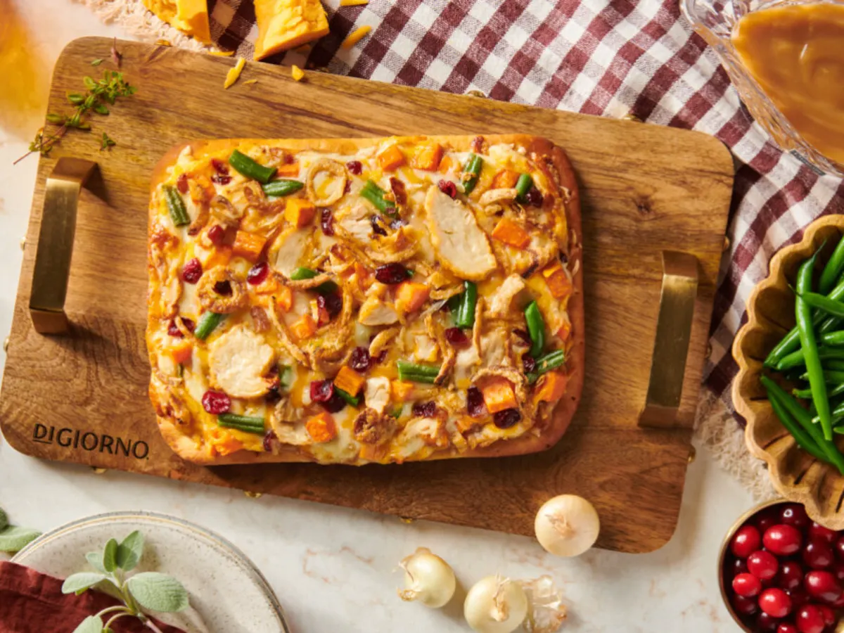 Leftovers: DiGiorno brings pizza to Thanksgiving | Pringles