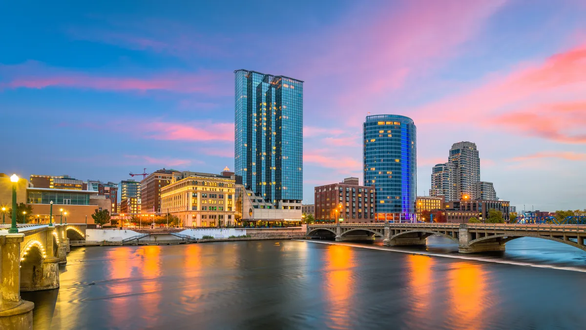 grand rapids michigan skyline at dusk