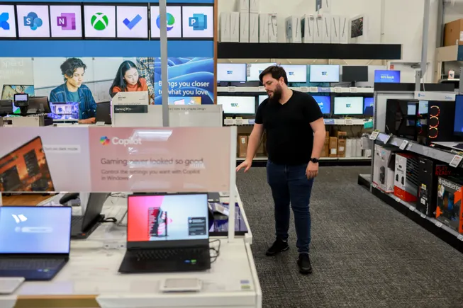 This week in 5 numbers: Workers turn to generative AI for medical advice