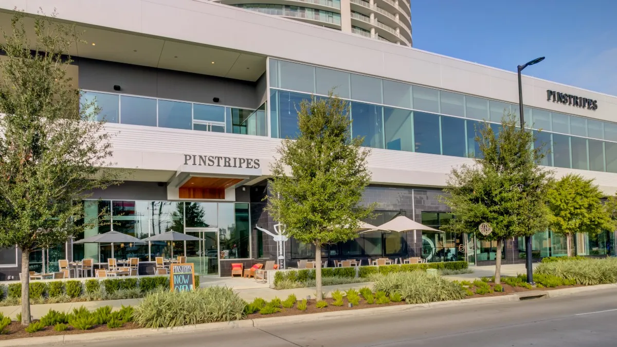 Pinstripes Houston opening  used for Restaurant Dive feature