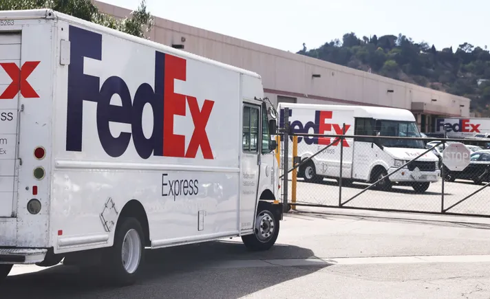 FedEx may have interfered with worker’s FMLA rights, 11th Circuit holds