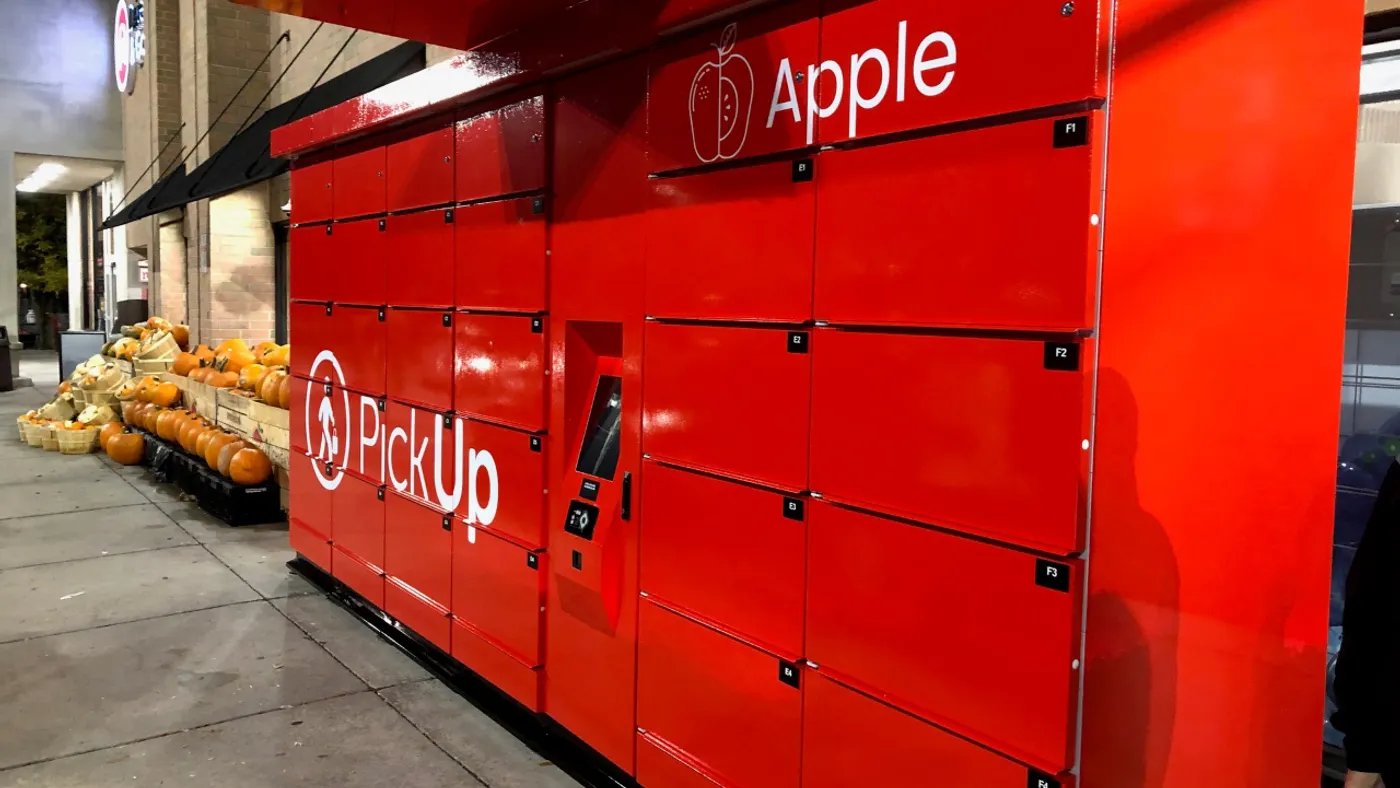Pickup locker Albertsons is piloting at select stores