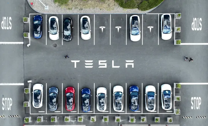 Former factory worker sues Tesla after robotic arm knocks him unconscious