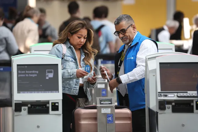 United CEO: Customer devotion offsets qualms about rising costs