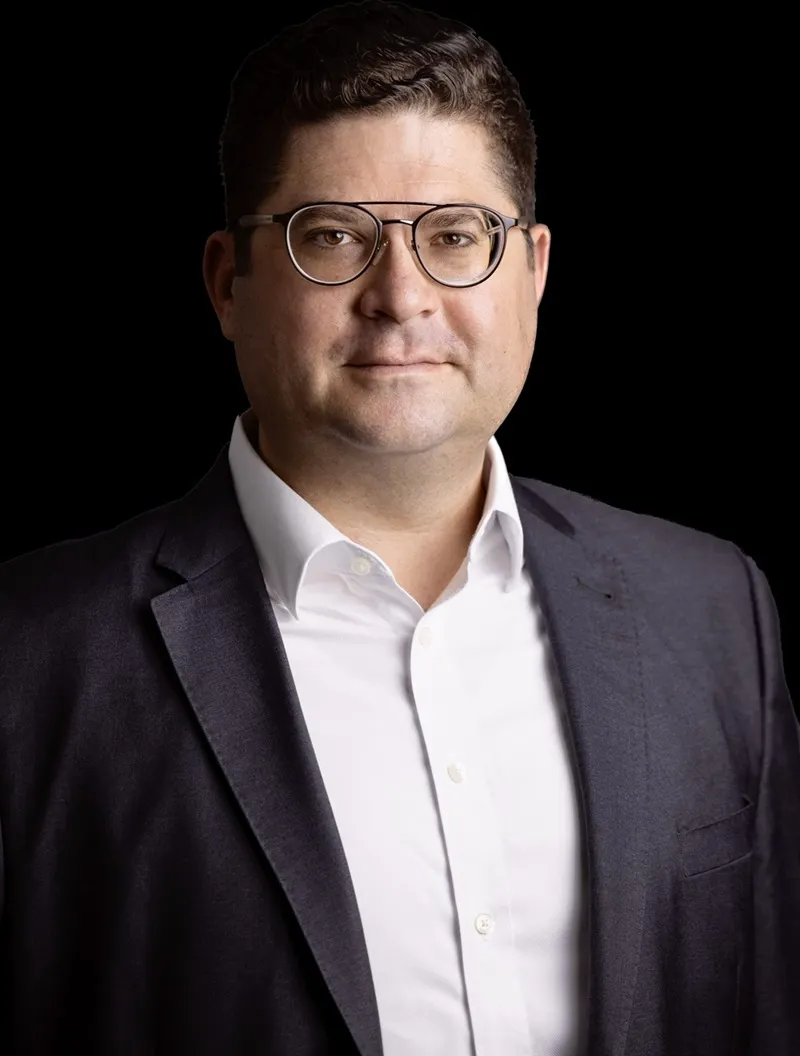 Headshot of Sebastian Leger