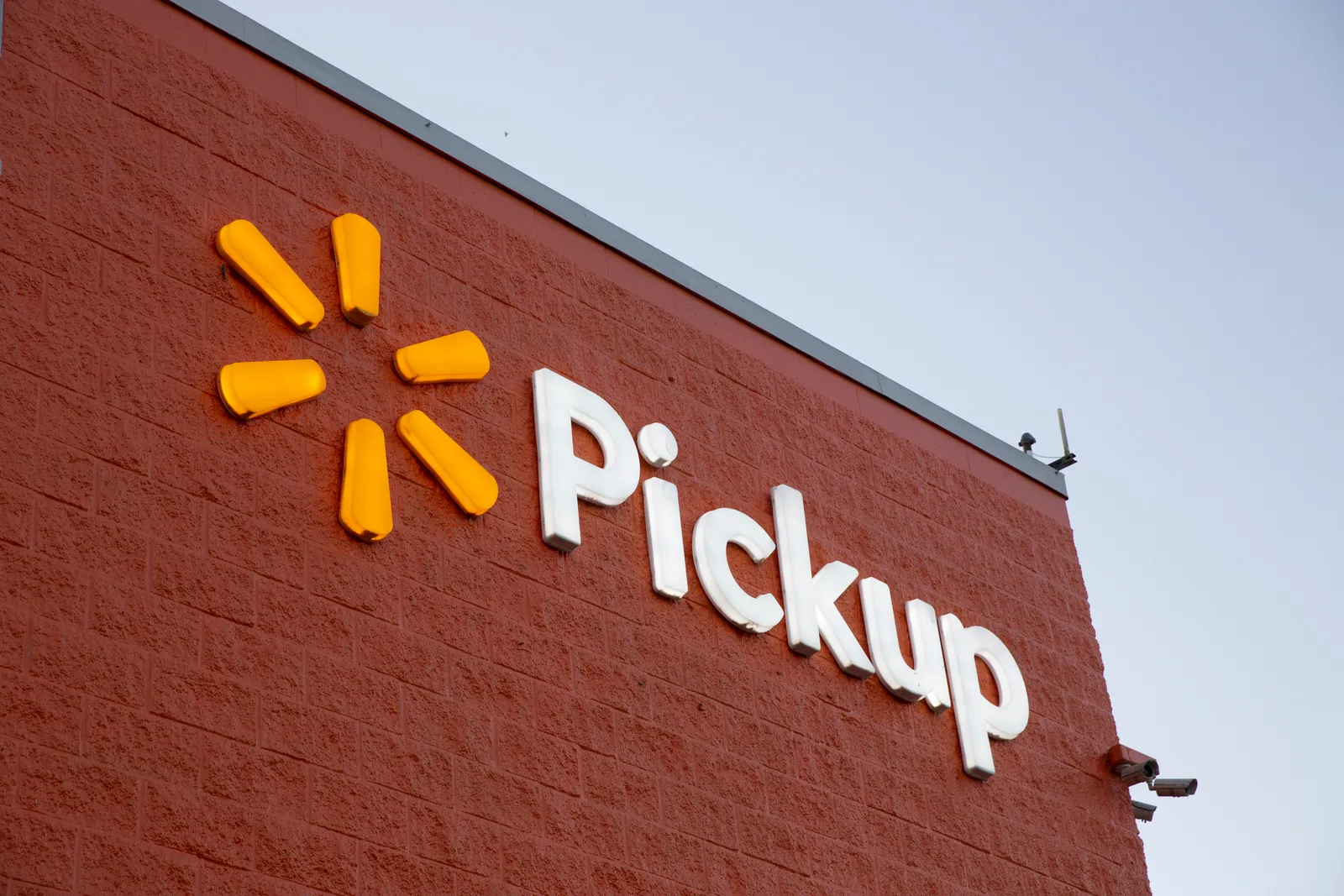 Walmart grocery pickup for high-risk shoppers