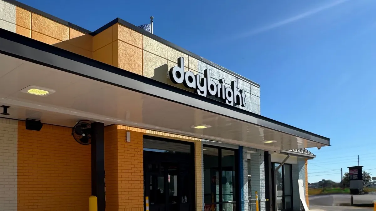 An image of a beige building