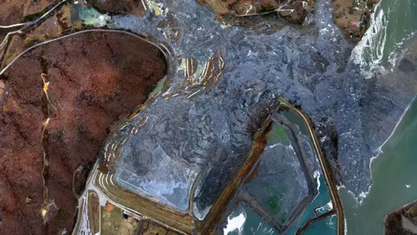 An aerial photograph of the Kingston Fossil Plant coal fly ash slurry spill in Roane County, Tenn.