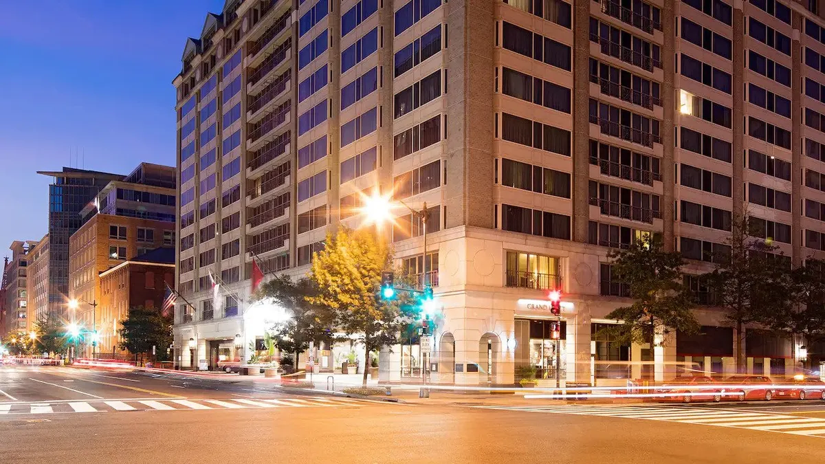 The exterior of the Grand Hyatt Washington at night.