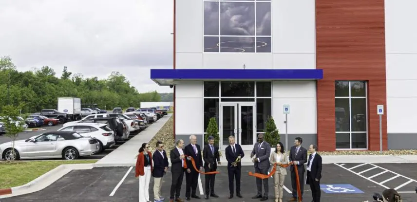 Elopak CEO Thomas Körmendi conduct a ribbon-cutting ceremony in front of Elopak&#x27;s new factory in Little Rock, Arkansas